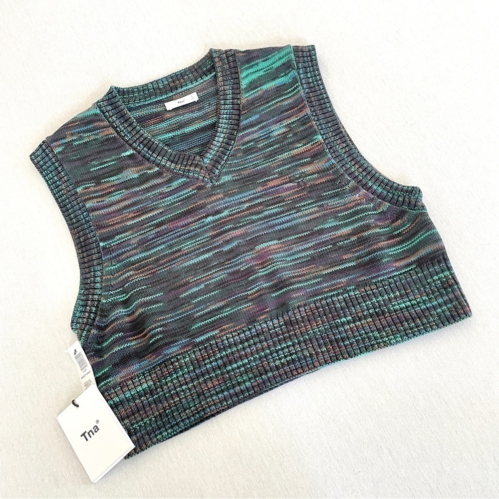 Aritzia TNA Cropped Cotton Multicolour Sweater Vest - Picture 3 of 9